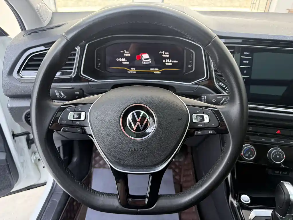 Volkswagen T-Roc 2022 — фото 11