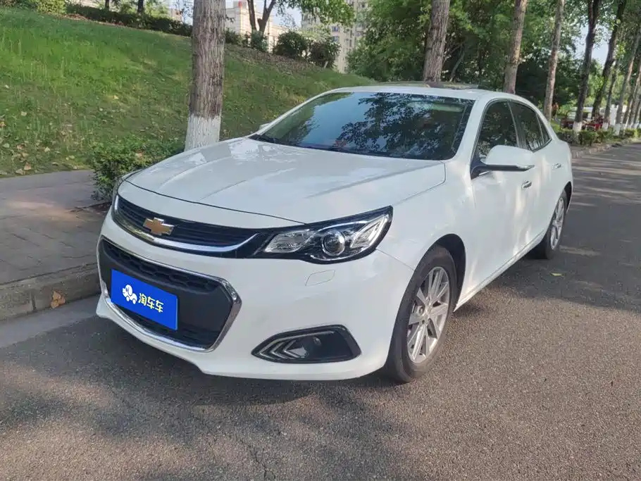 Chevrolet Malibu 2017 — фото 1