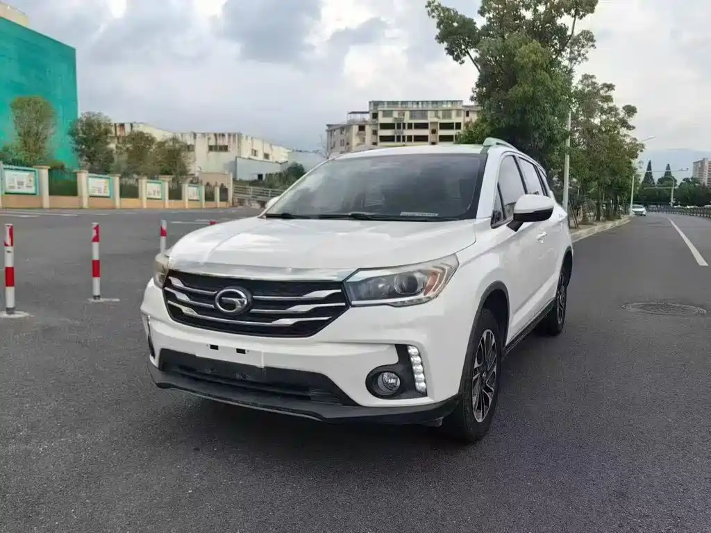 GAC Trumpchi GS4 2017 — фото 2