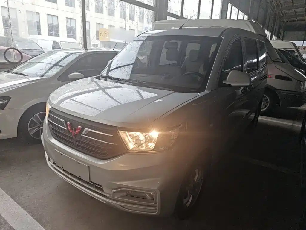 Wuling Hongguang V 2024