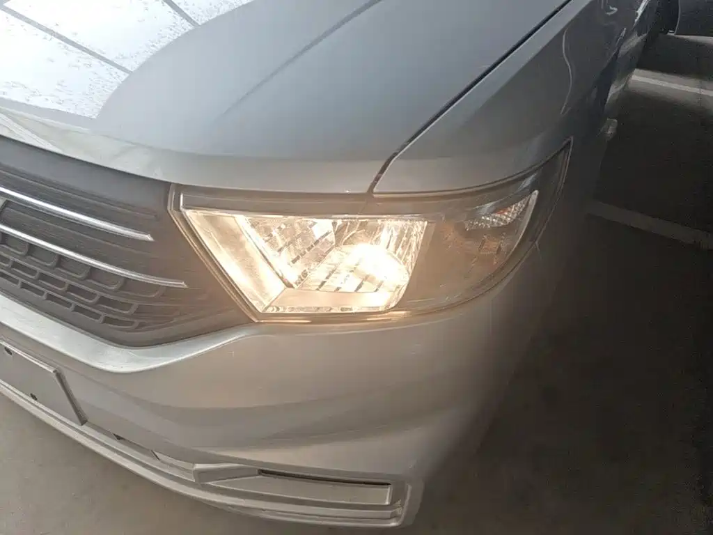 Wuling Hongguang V 2024 — фото 24