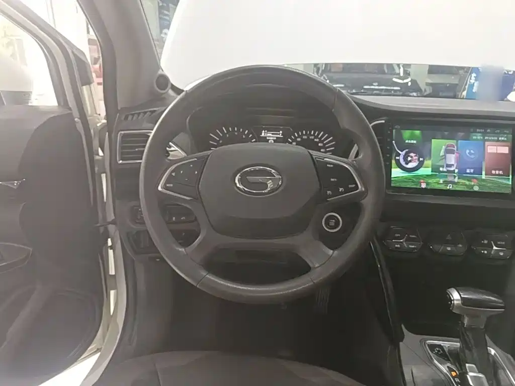GAC Trumpchi GS4 2017 — фото 11