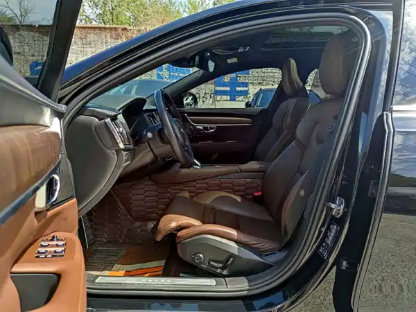 Volvo S90 2021