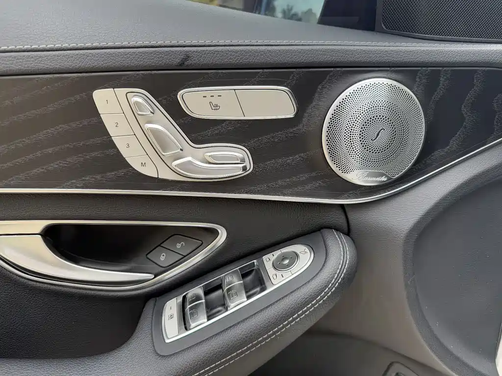 Mercedes-Benz C-Class 2020 — фото 12