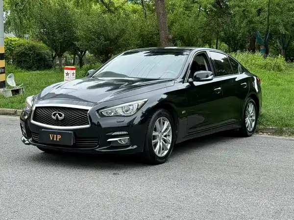 Infiniti Q50L 2015