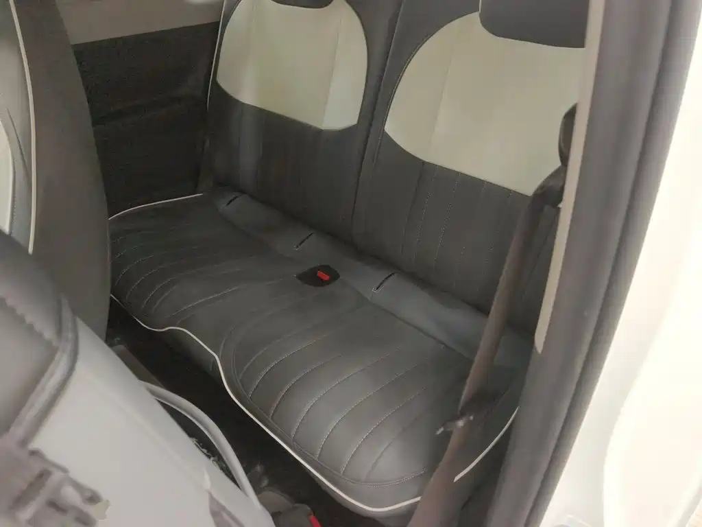 Geely Galaxy Panda 2025 — фото 18