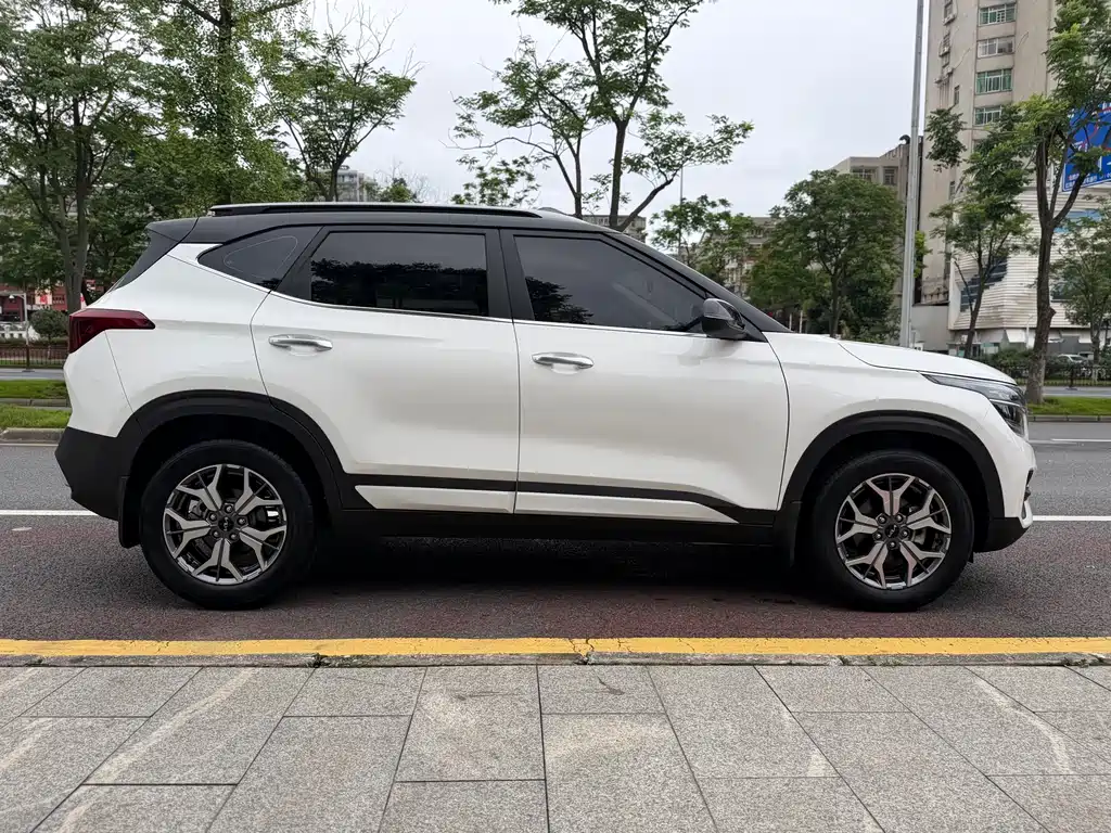 Kia KX3 2022 — фото 8