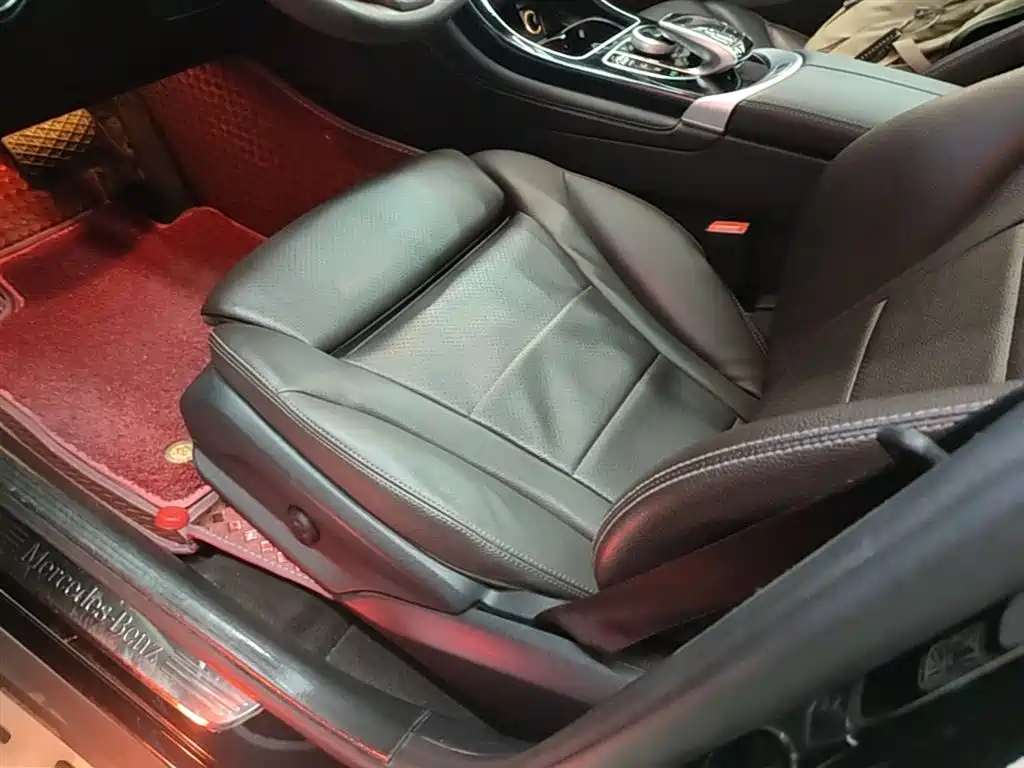 Mercedes-Benz GLC 2018 — фото 15