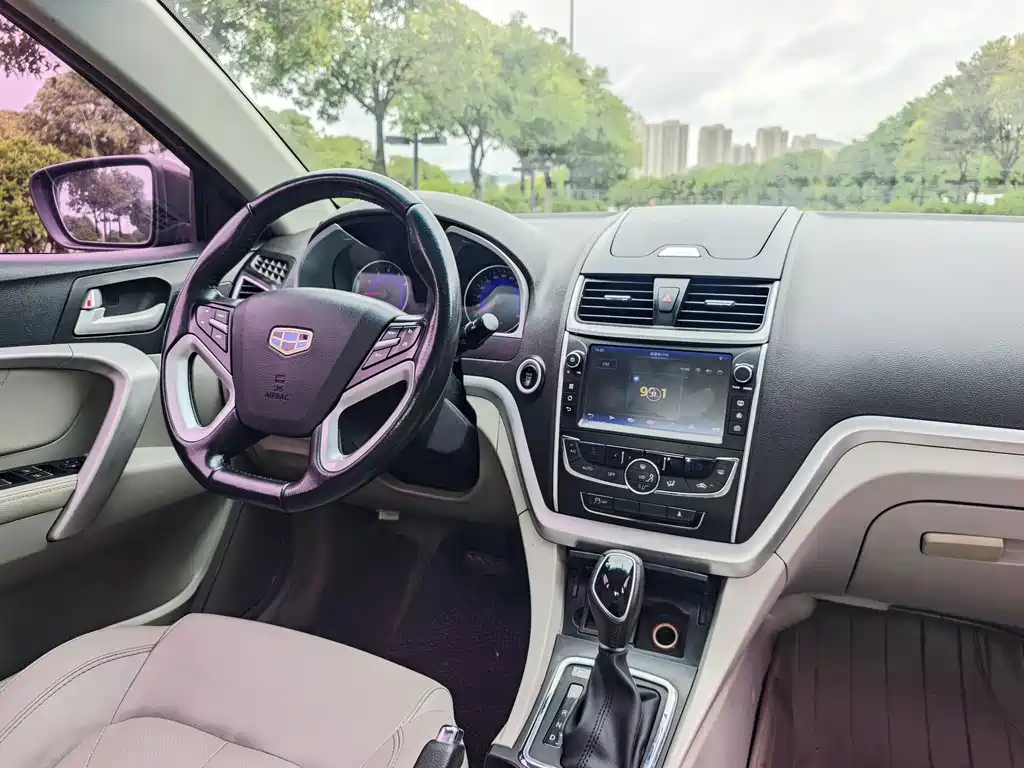 Geely Emgrand 2016 — фото 18
