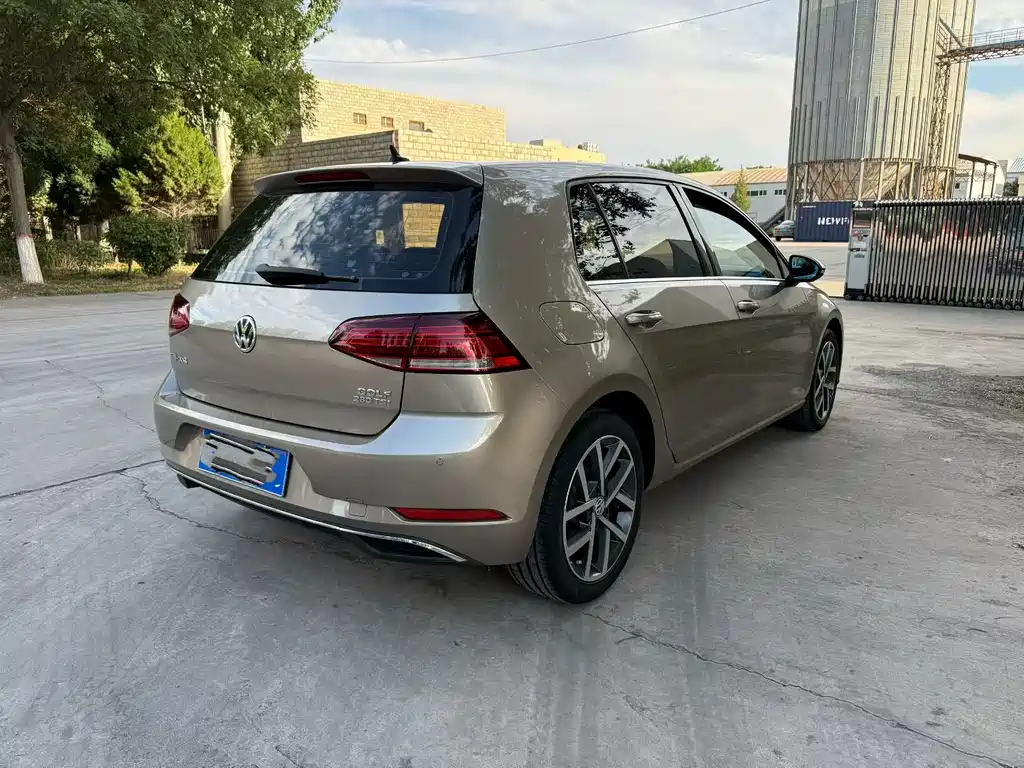 Volkswagen Golf 2020