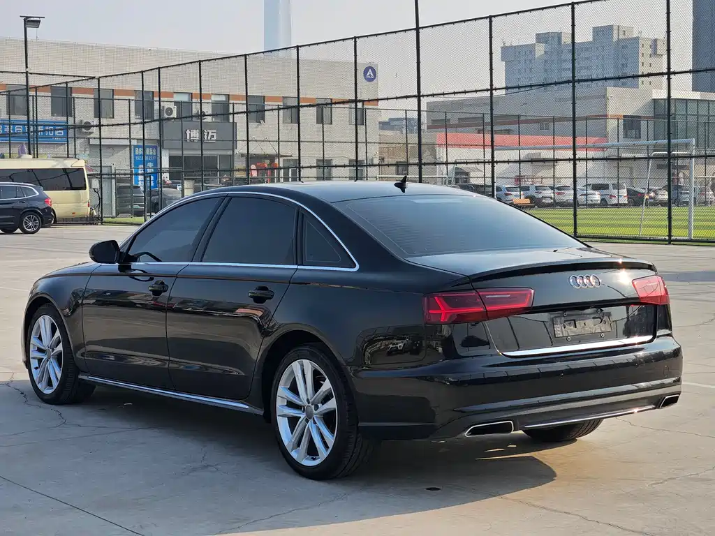 Audi A6L 2018 — фото 4