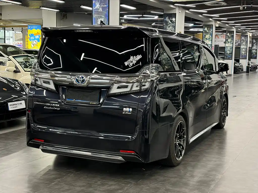 Toyota Vellfire 2021 — фото 15
