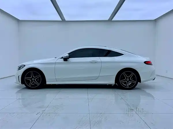 Mercedes-Benz C-Class 2021