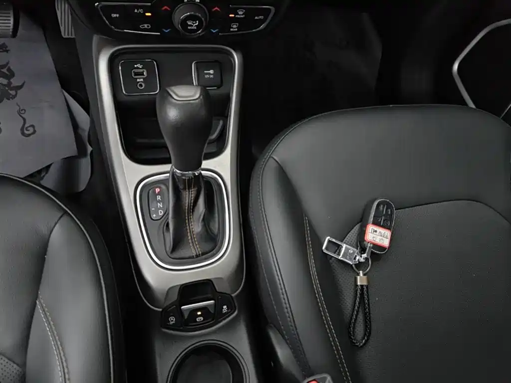 Jeep Compass 2019 — фото 14