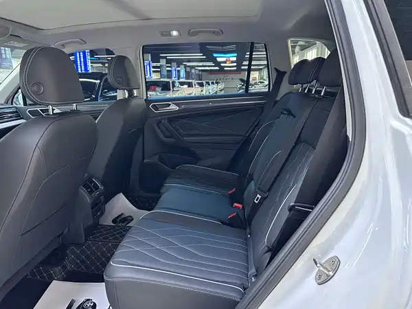 Volkswagen Tiguan L 2025