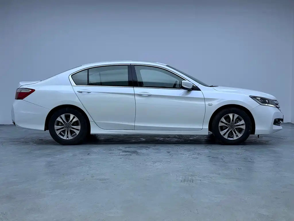 Honda Accord 2014 — фото 5