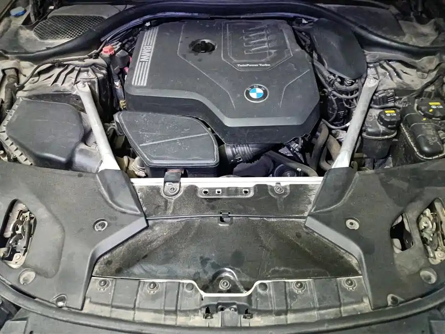 BMW 5 Series 2022 — фото 10