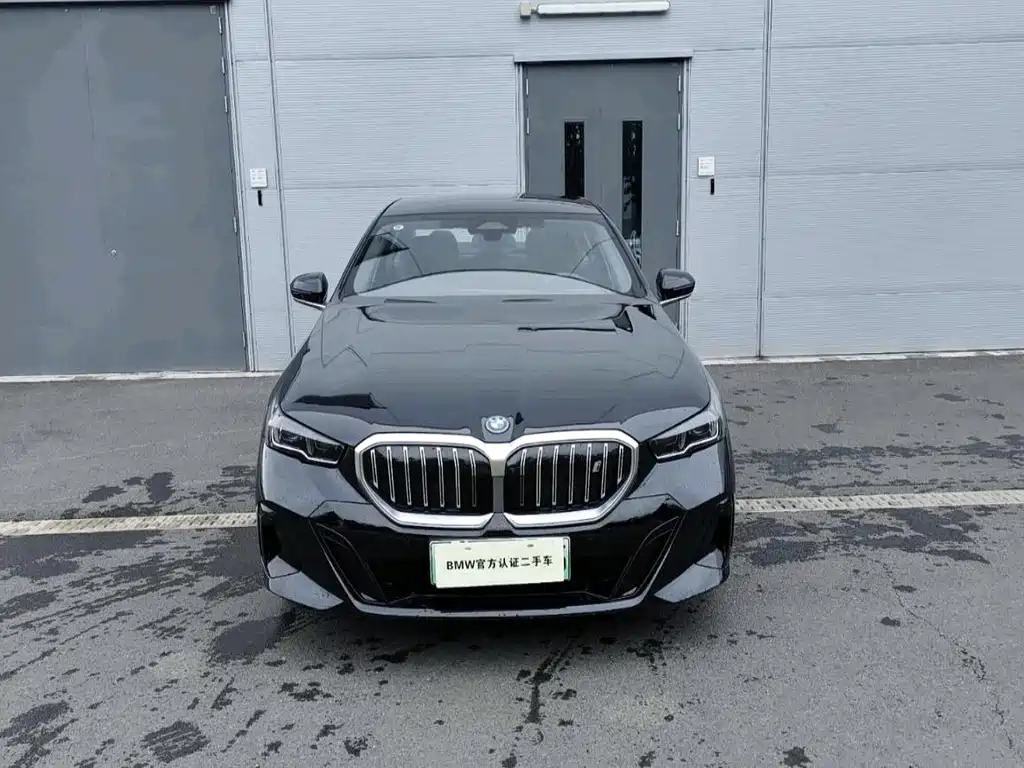 BMW i5 2025 — фото 4