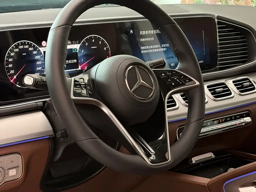 Mercedes-Benz GLS — фото 2