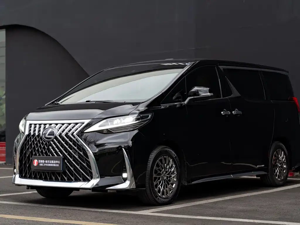 Lexus LM 2021 — фото 2