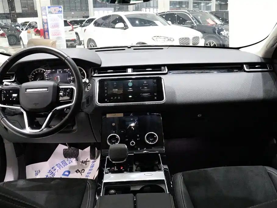 Land Rover Range Rover Velar 2023 — фото 9
