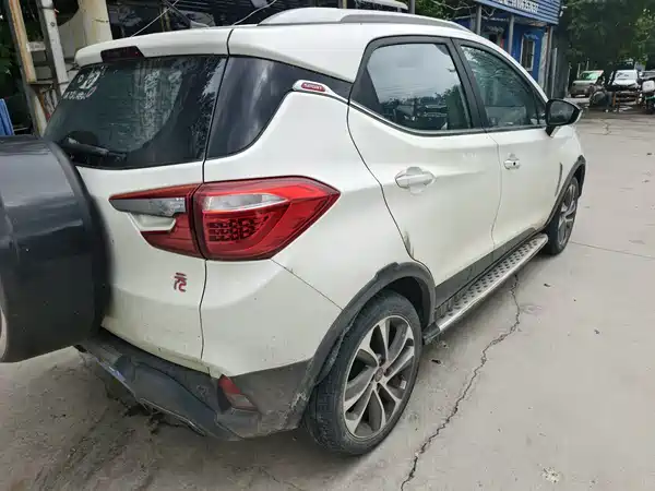BYD Yuan 2016