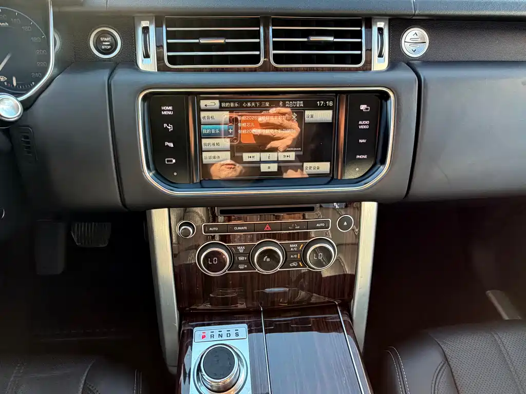 Land Rover Range Rover 2013 — фото 12
