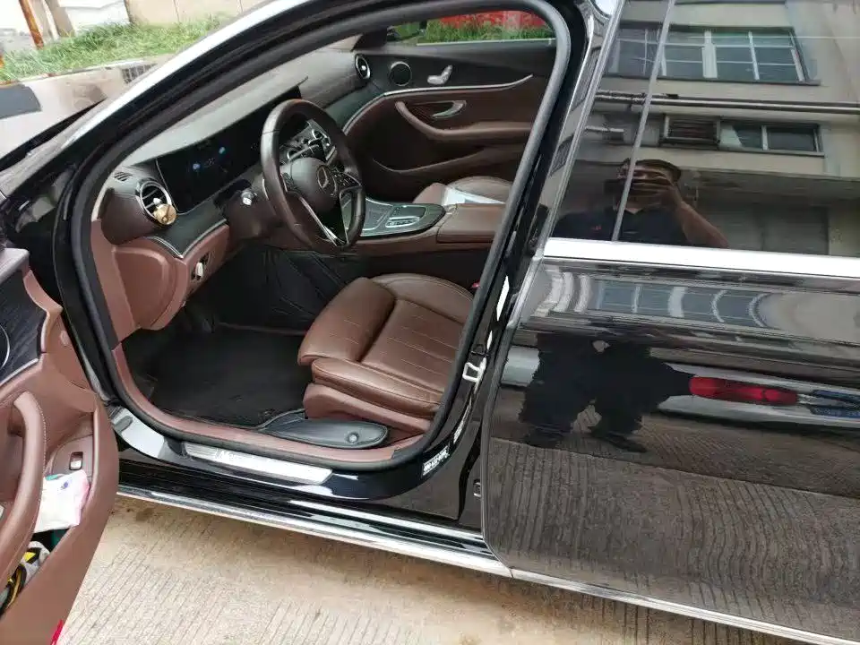 Mercedes-Benz E-Class 2022