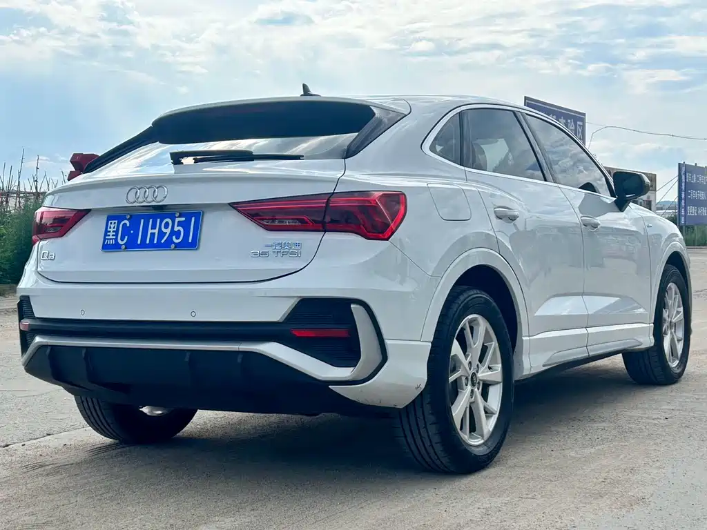 Audi Q3 Sportback 2022 — фото 19