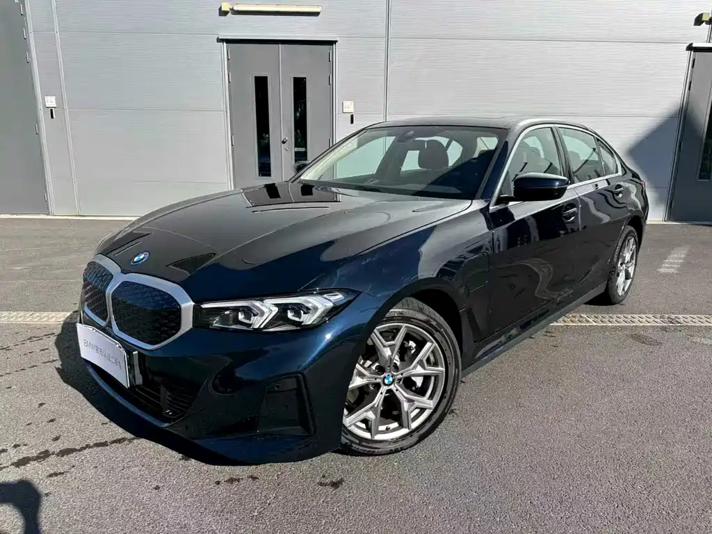 BMW i3 2025 — фото 1