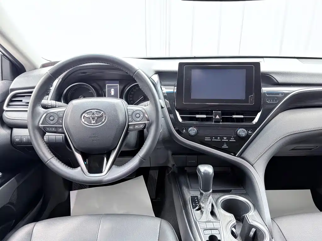 Toyota Camry 2021 — фото 23