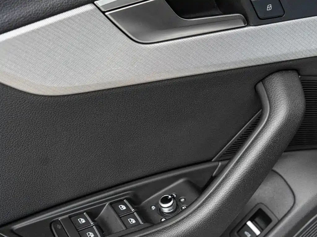 Audi A4 2020 — фото 18