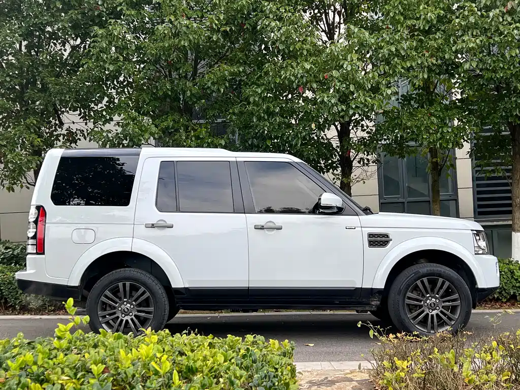 Land Rover Discovery 2016 — фото 4