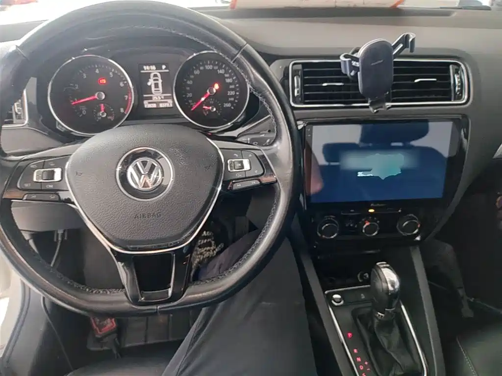 Volkswagen Sagitar 2018 — фото 10