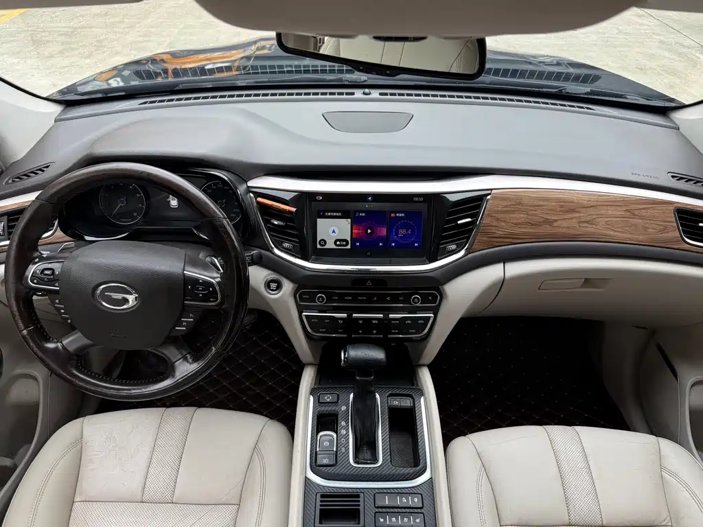 GAC Motor Trumpchi GS8 2017 — фото 6