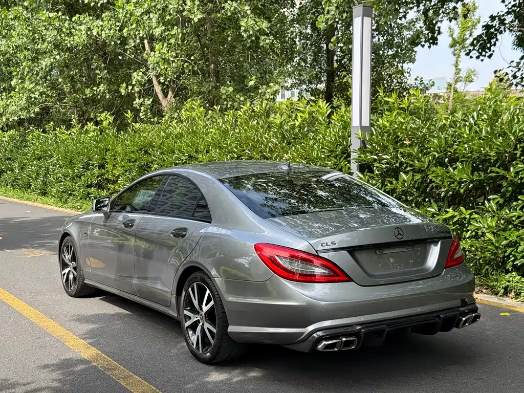 Mercedes-Benz CLS 2011 — фото 2