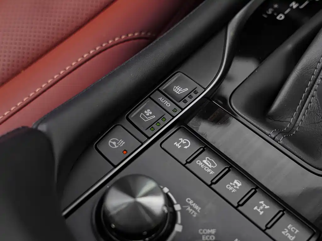 Lexus LX 2022 — фото 13