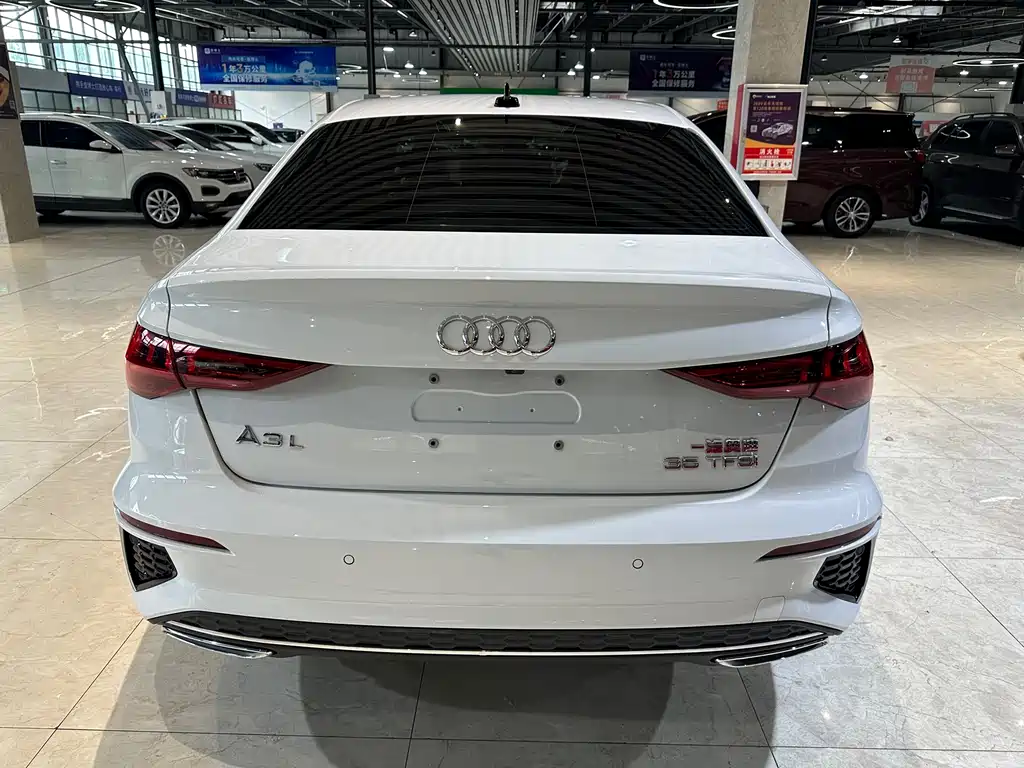 Audi A3 2023 — фото 14