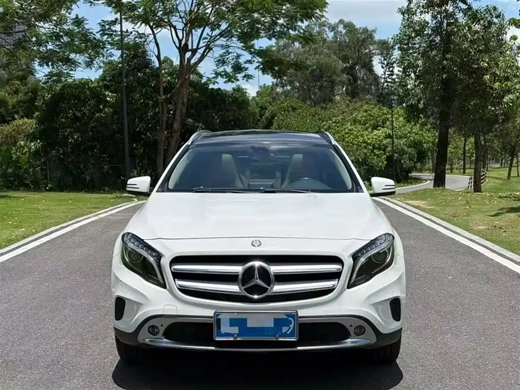 Mercedes-Benz GLA 2015