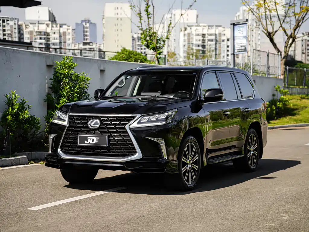 Lexus LX 2022