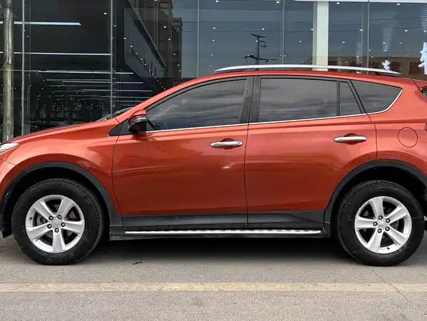 Toyota RAV4 2014
