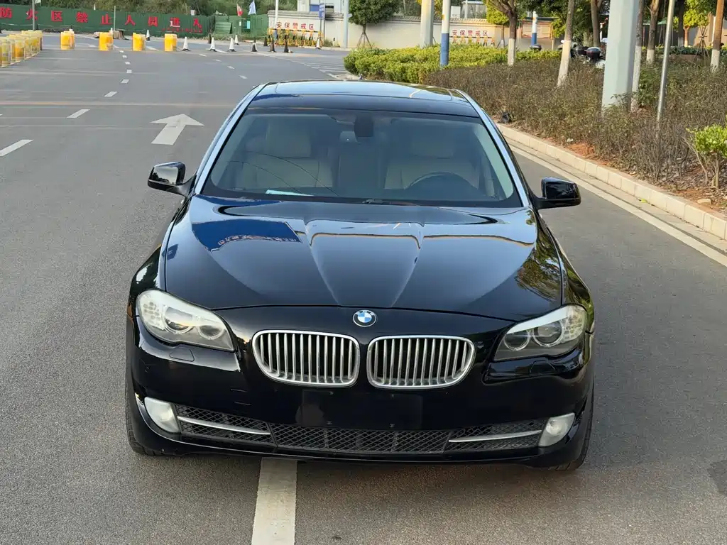 BMW 5 Series 2012 — фото 15