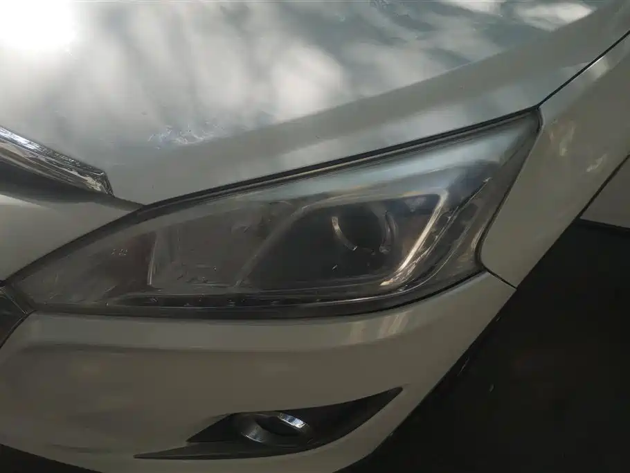 Luxgen U6 2014