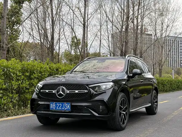 Mercedes-Benz GLC 2023