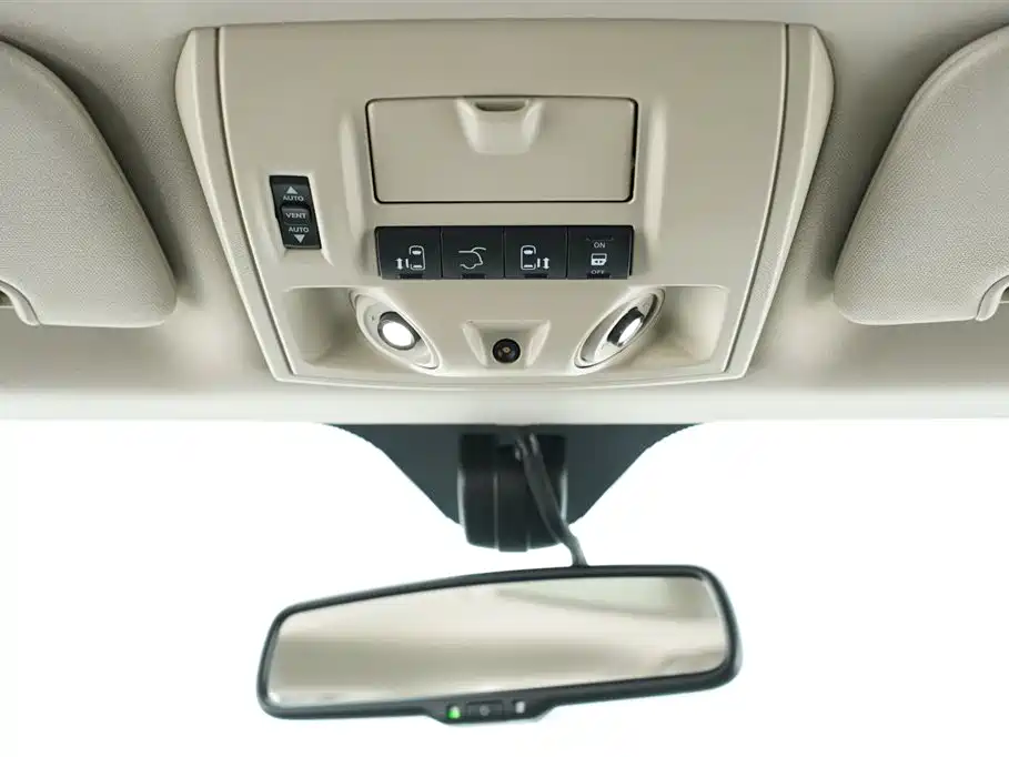 Chrysler Grand Voyager 2017 — фото 18