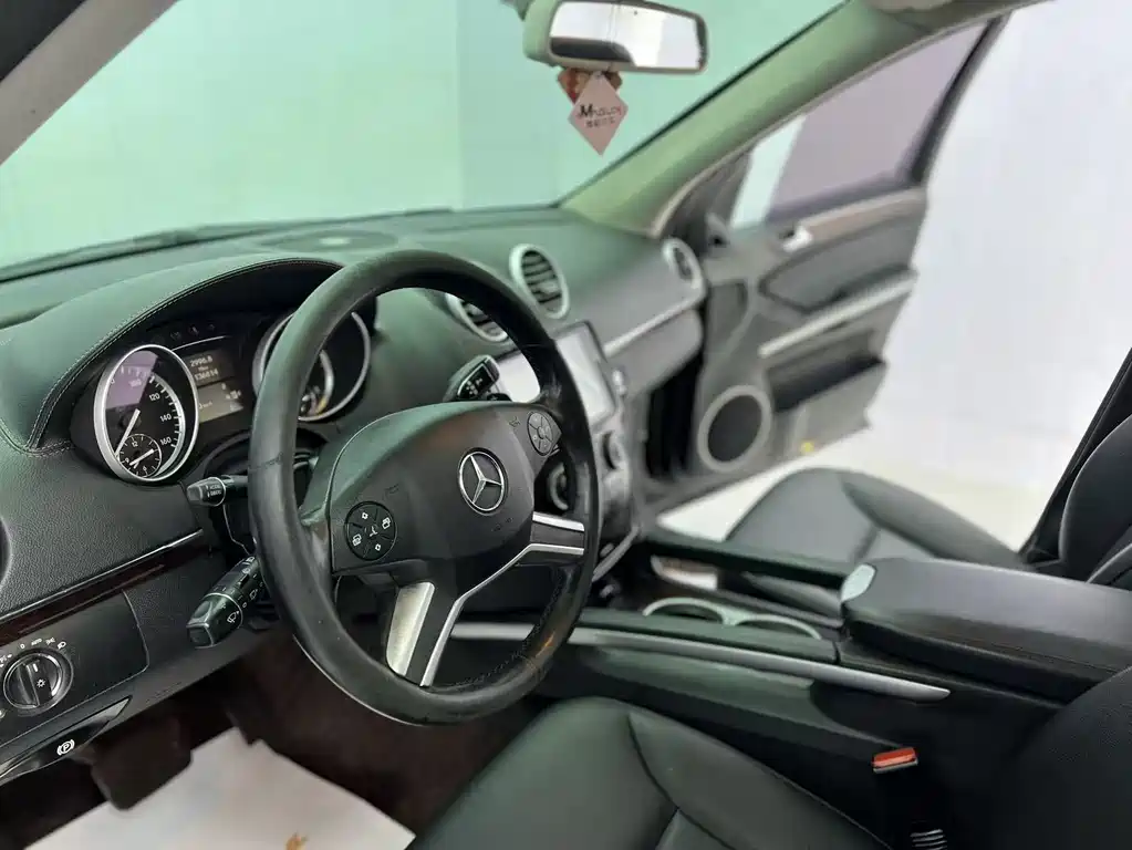 Mercedes-Benz GL-Class 2010 — фото 10