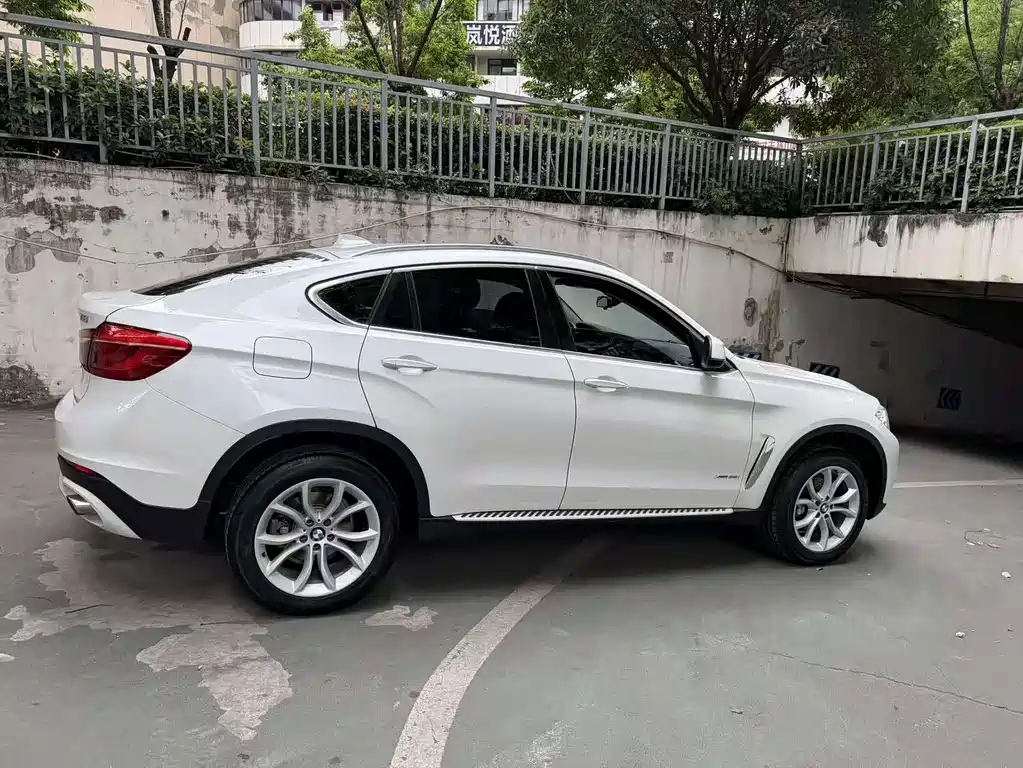 BMW X6 2016 — фото 15