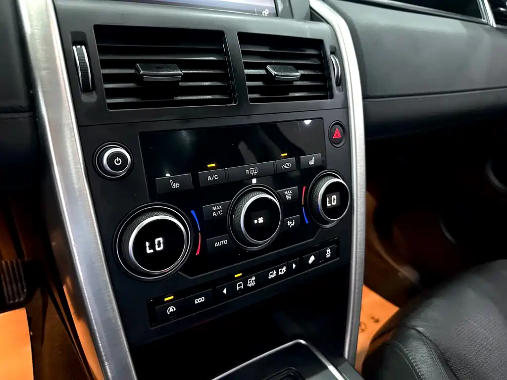 Land Rover Discovery Sport 2016 — фото 13