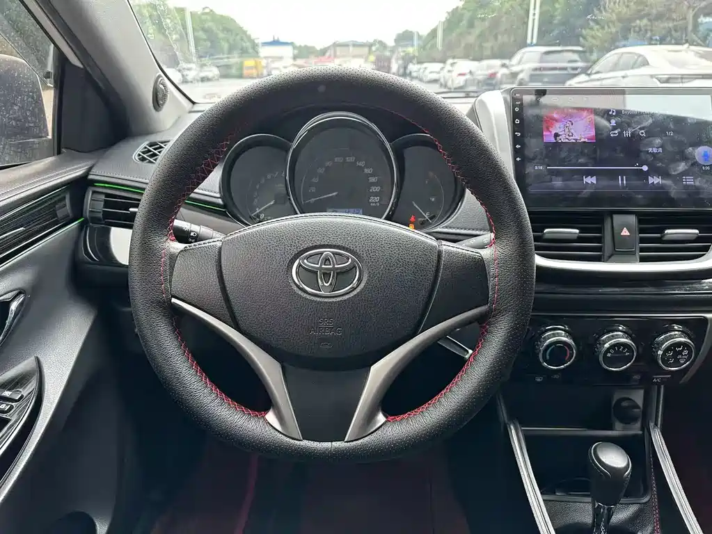 Toyota Yaris L 2019 — фото 15