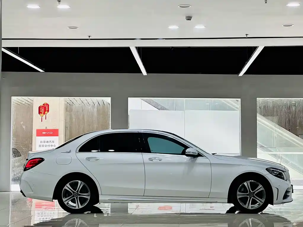 Mercedes-Benz C-Class 2018 — фото 4